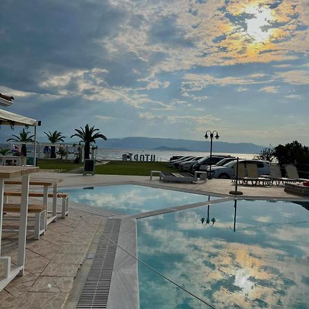 Umbrella Beach Apartments Kavos Luaran gambar