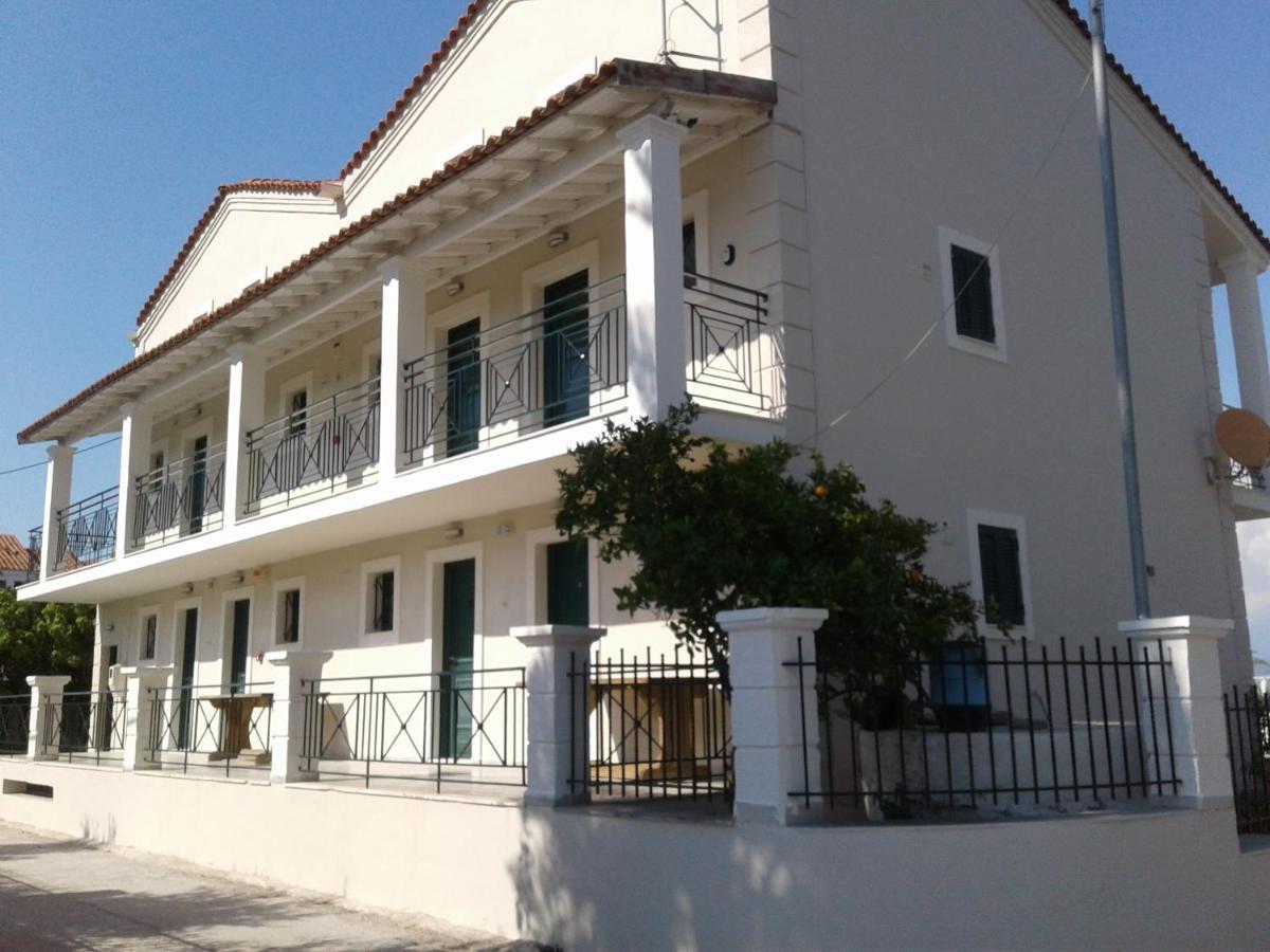 Umbrella Beach Apartments Kavos Luaran gambar