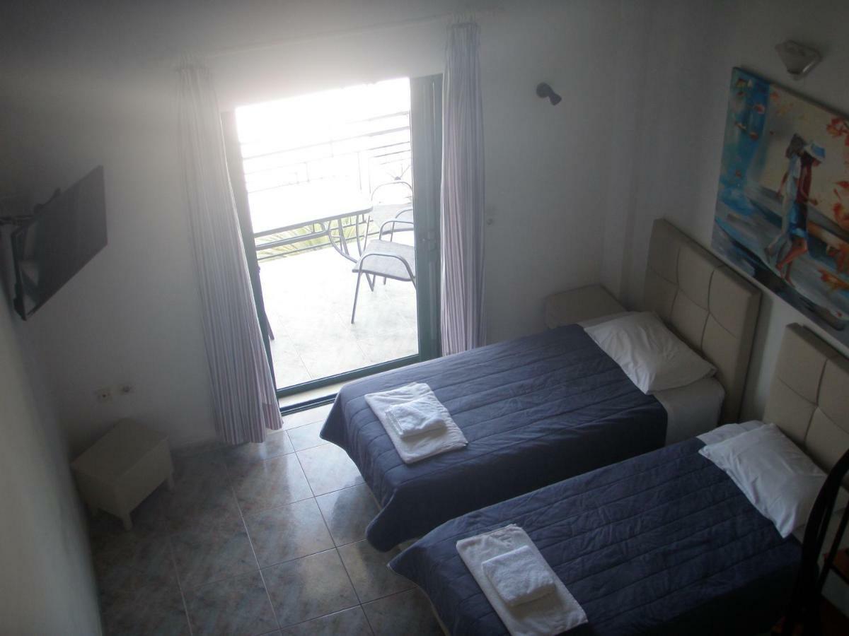 Umbrella Beach Apartments Kavos Luaran gambar